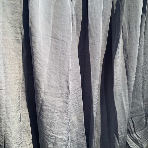 Silky skirt - Picture 4 of 5